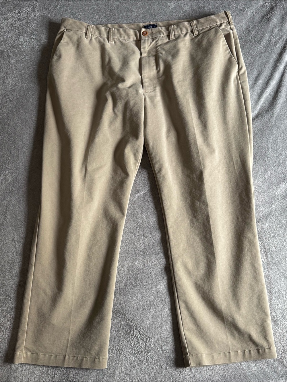 Izod Men's Khaki Chino Pants (44x30)